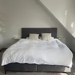 Daire Executive Maisonette Penthouse Loft, Rooftop Pool, Central Hannover And Direct Messe Connection Hannover