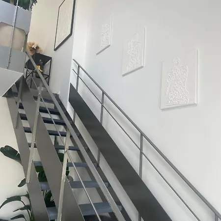 Executive Maisonette Penthouse Loft, Rooftop Pool, Central Hannover And Direct Messe Connection Daire *